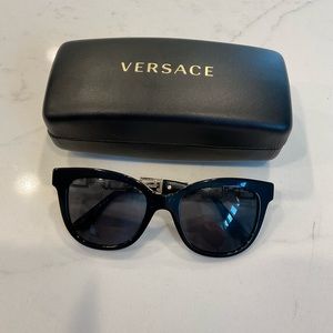 Versace women glasses black